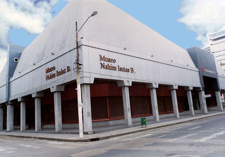 El Museo Nahim Isaías fue creado gracias a la visión cultural de su fundador y creador, Sr. Nahim Isaías B., quien como gerente de Filanbanco creó una fundación destinada a patrocinar un museo, destinado a preservar y exhibir los tesoros artísticos y arqueológicos del Ecuador.